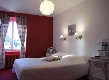 Hotel Logis De Paris 3*